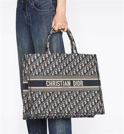 small dior book tote bag price|christian dior book tote 2021.